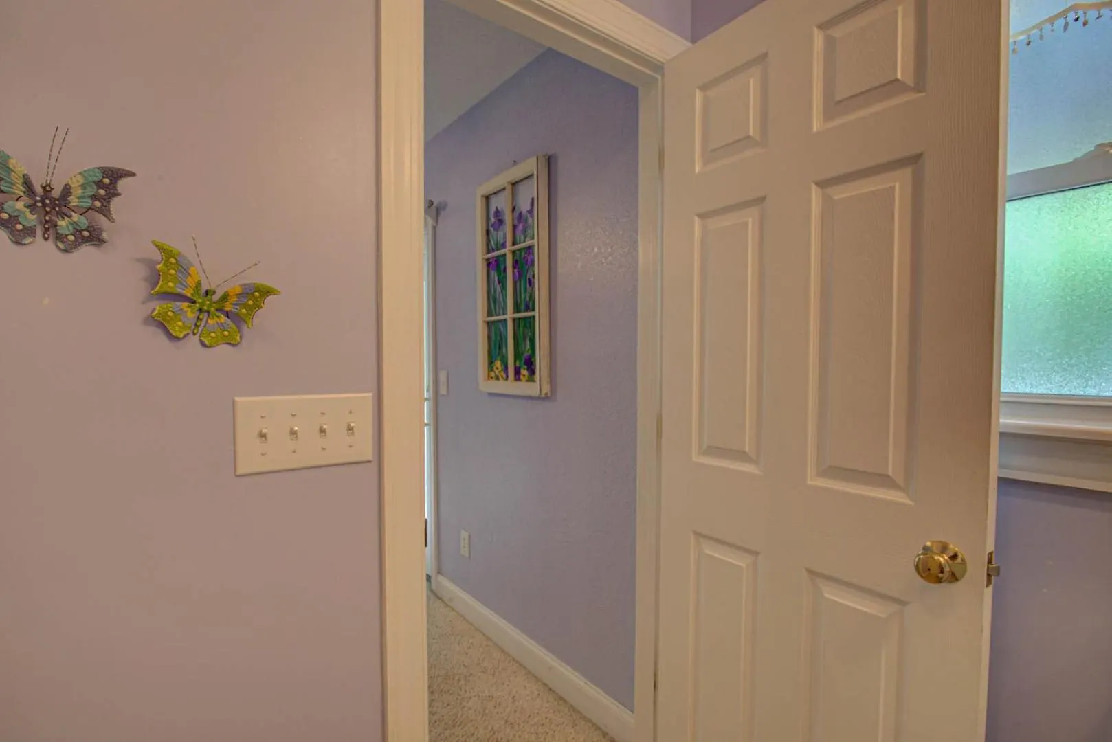 6085 Woodstock 4 Min. Walk To