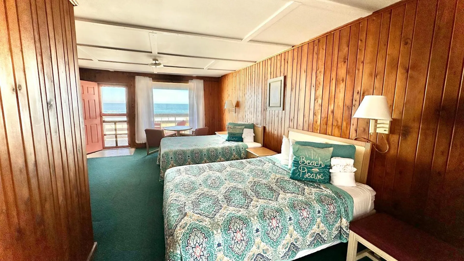 Sea Foam Hotel 2*