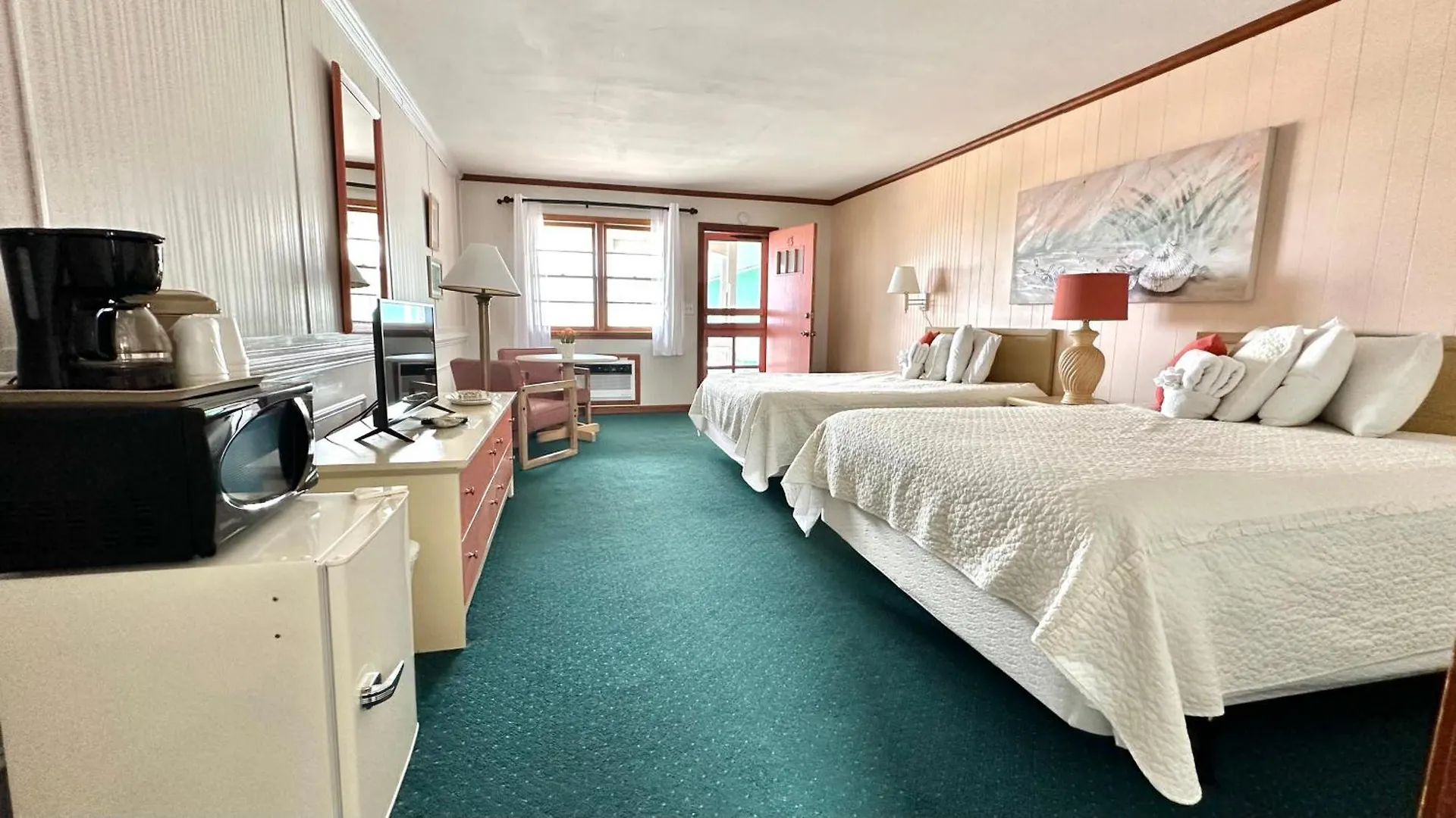 Hotel Sea Foam 2*
