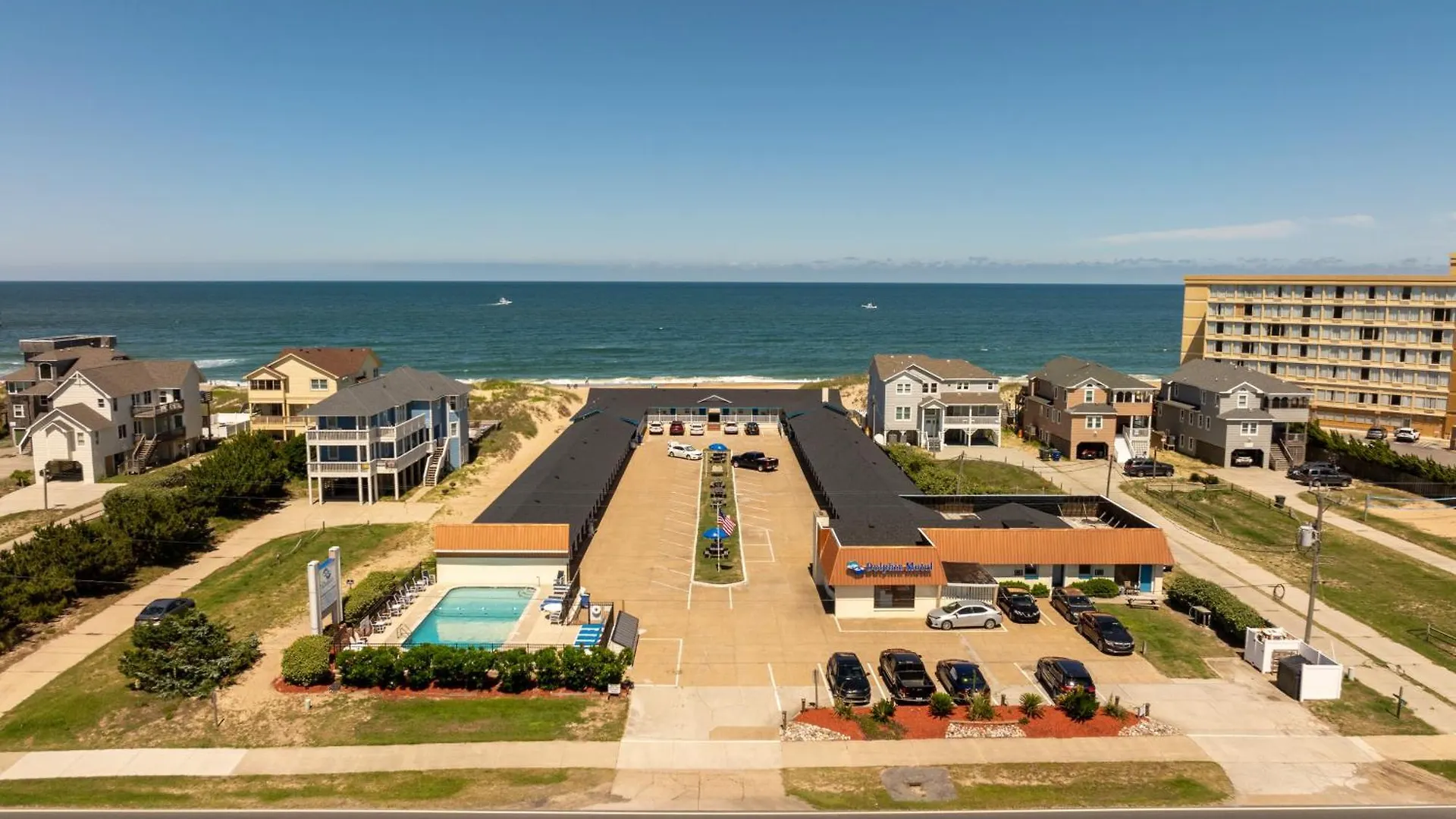 Dolphin Oceanfront - 2*