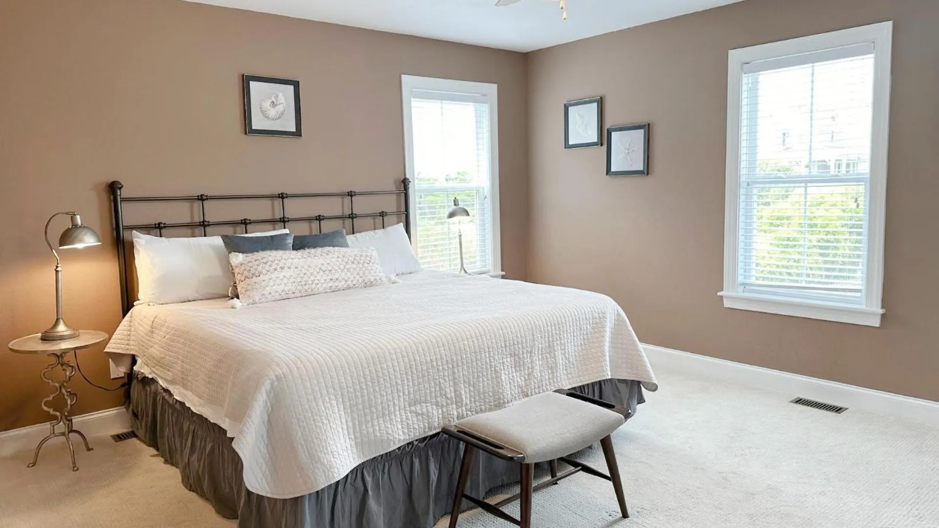 Nh295 Salty Cs Holiday home *