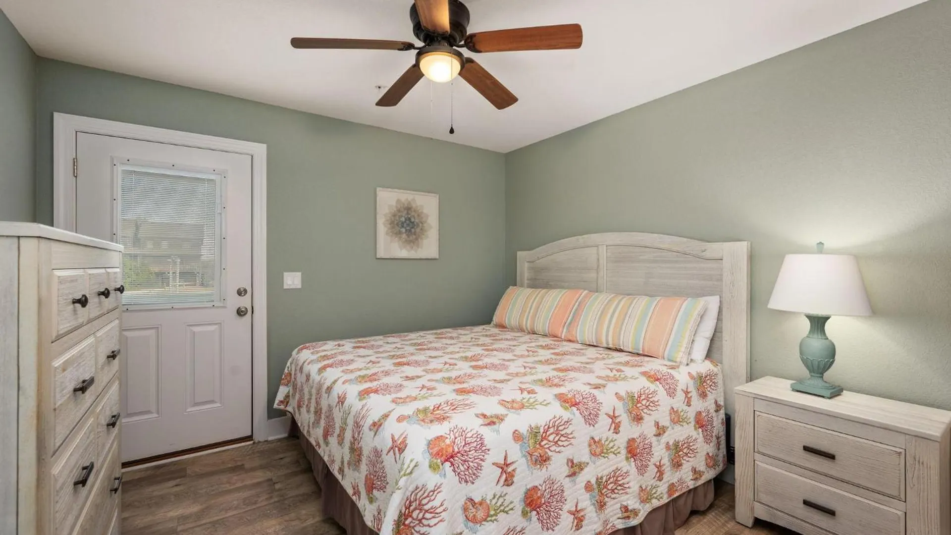Nh387f Cape Hatteras * Nags Head