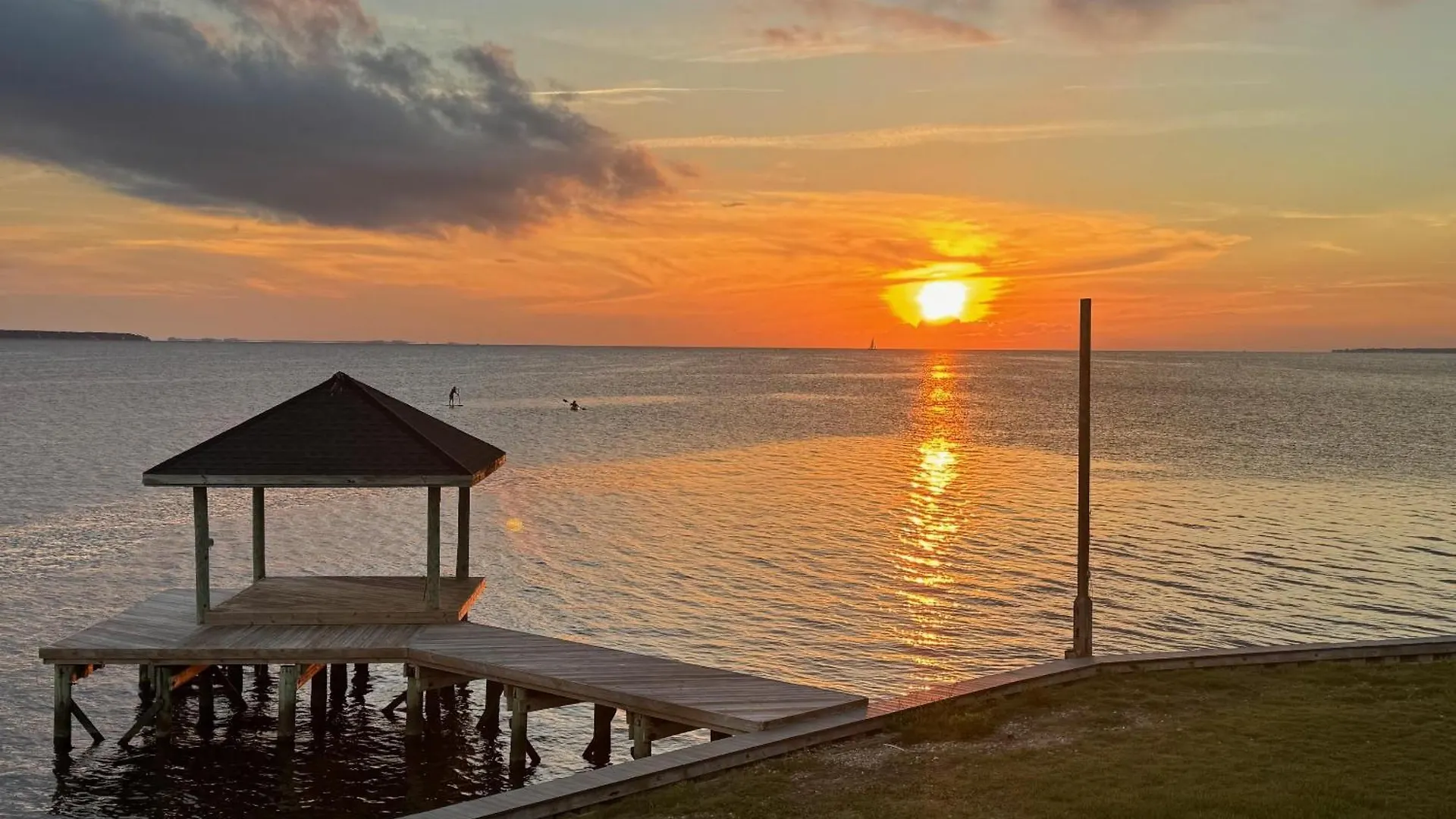Onhc21d Sunset Point