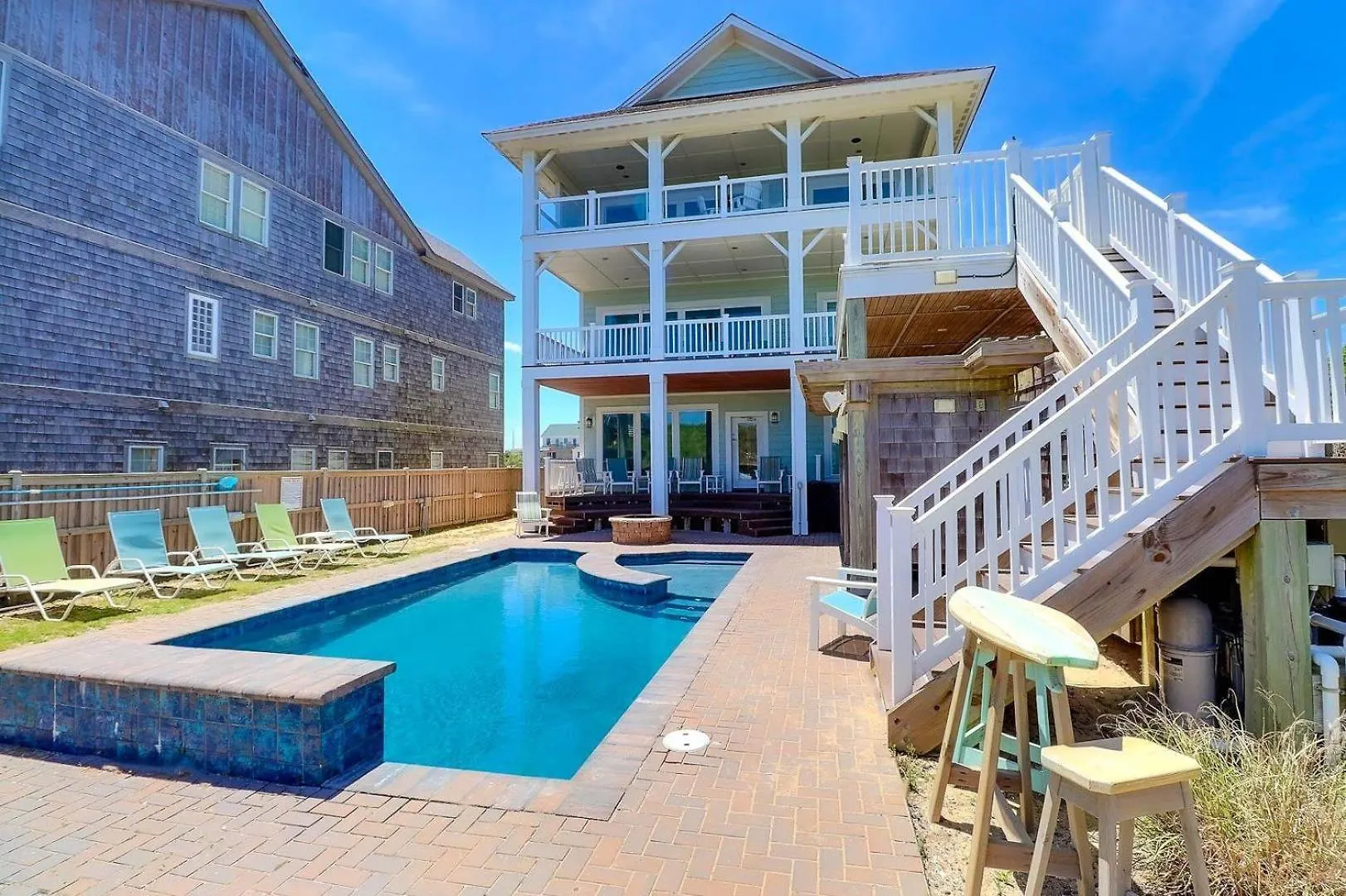 6007 Happy Sol Oceanfront Heatable Pool Holiday home