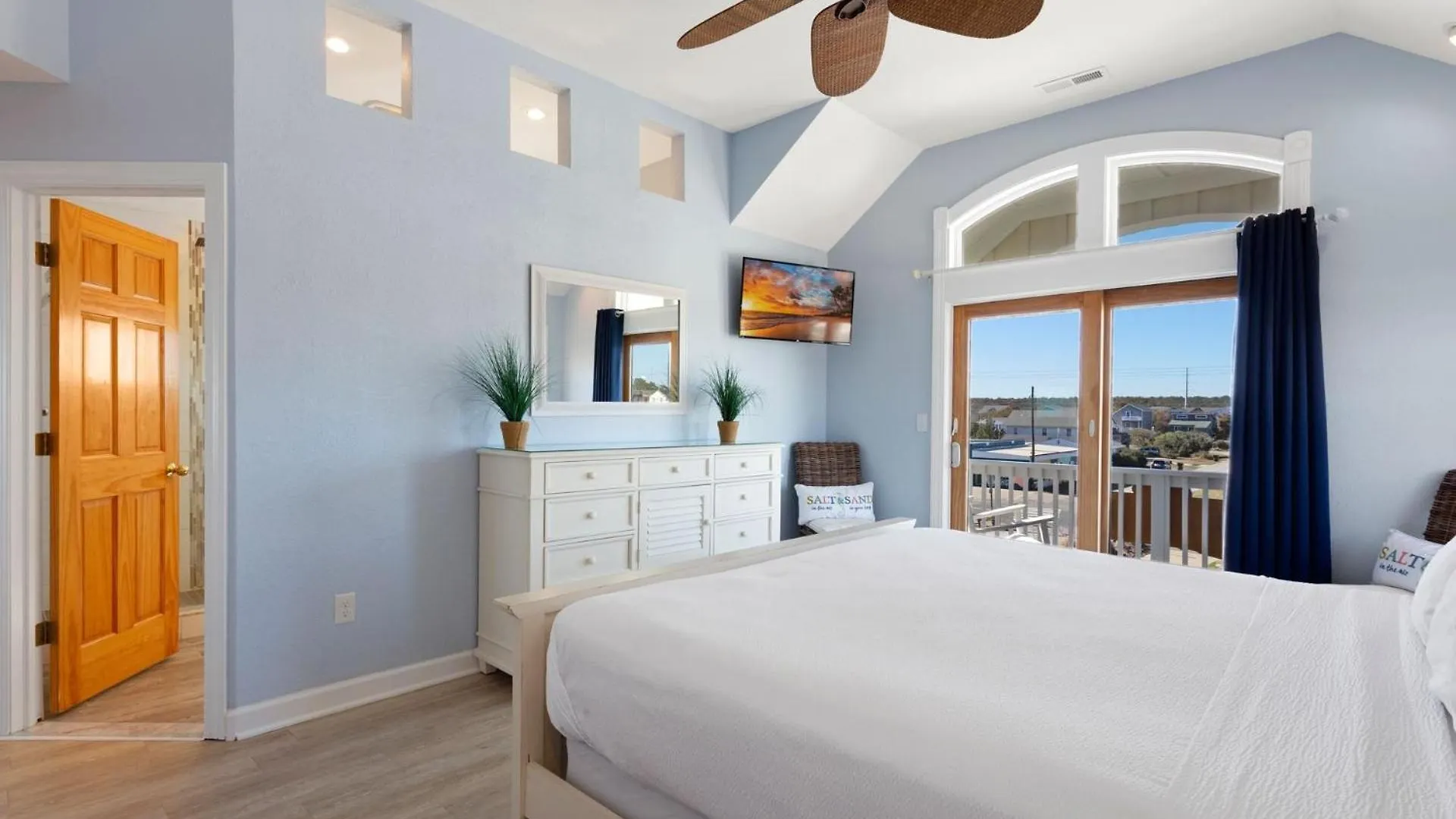 Just Fab 8 Bedrooms Oceanfront Luxury Saltwater Pool Elevator Game Holiday home