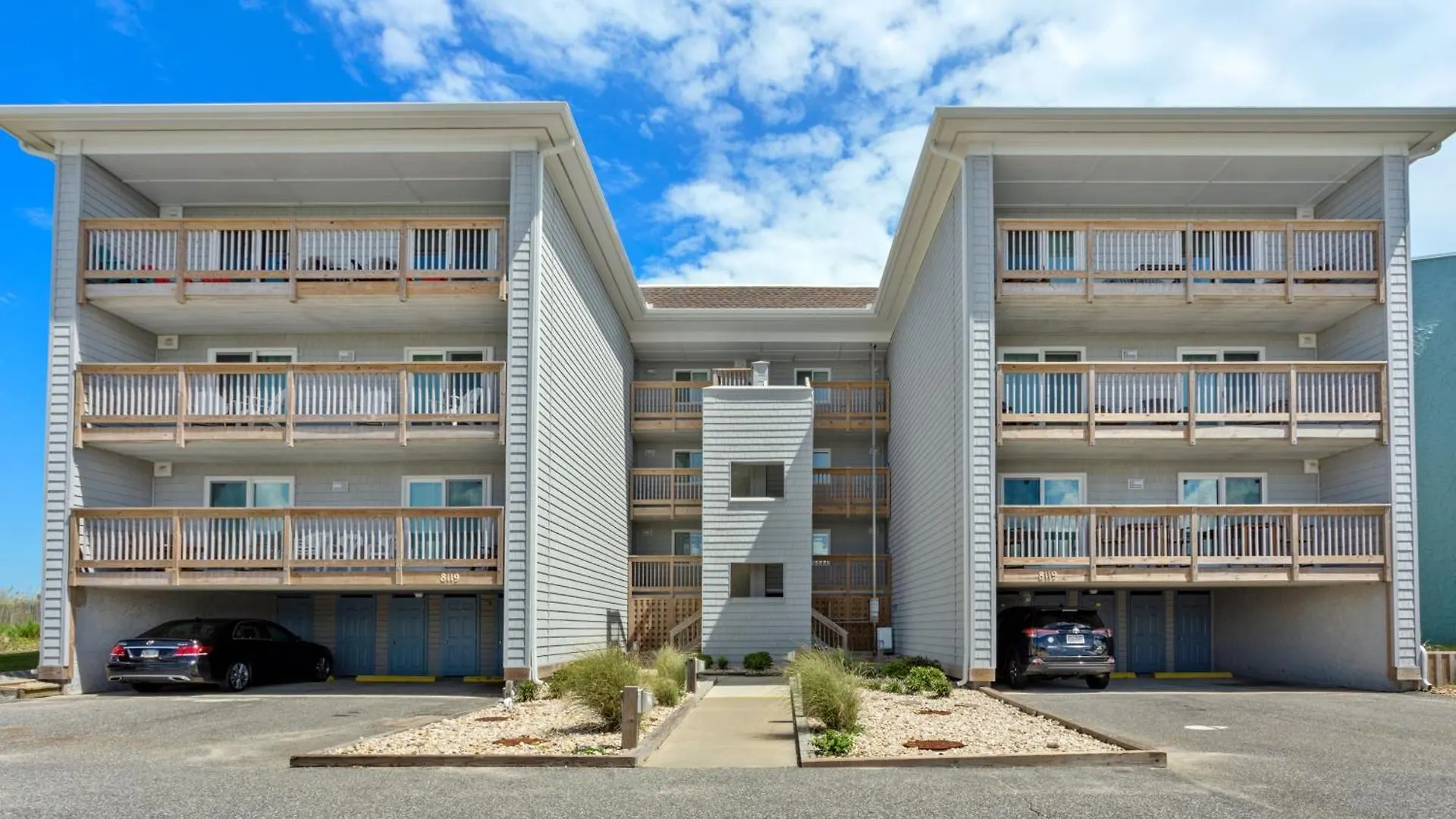 Yc301 Yachtsman Oceanfront Community Pool