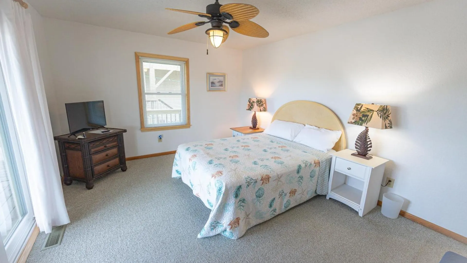 N2102- Sunny Daze Holiday home *