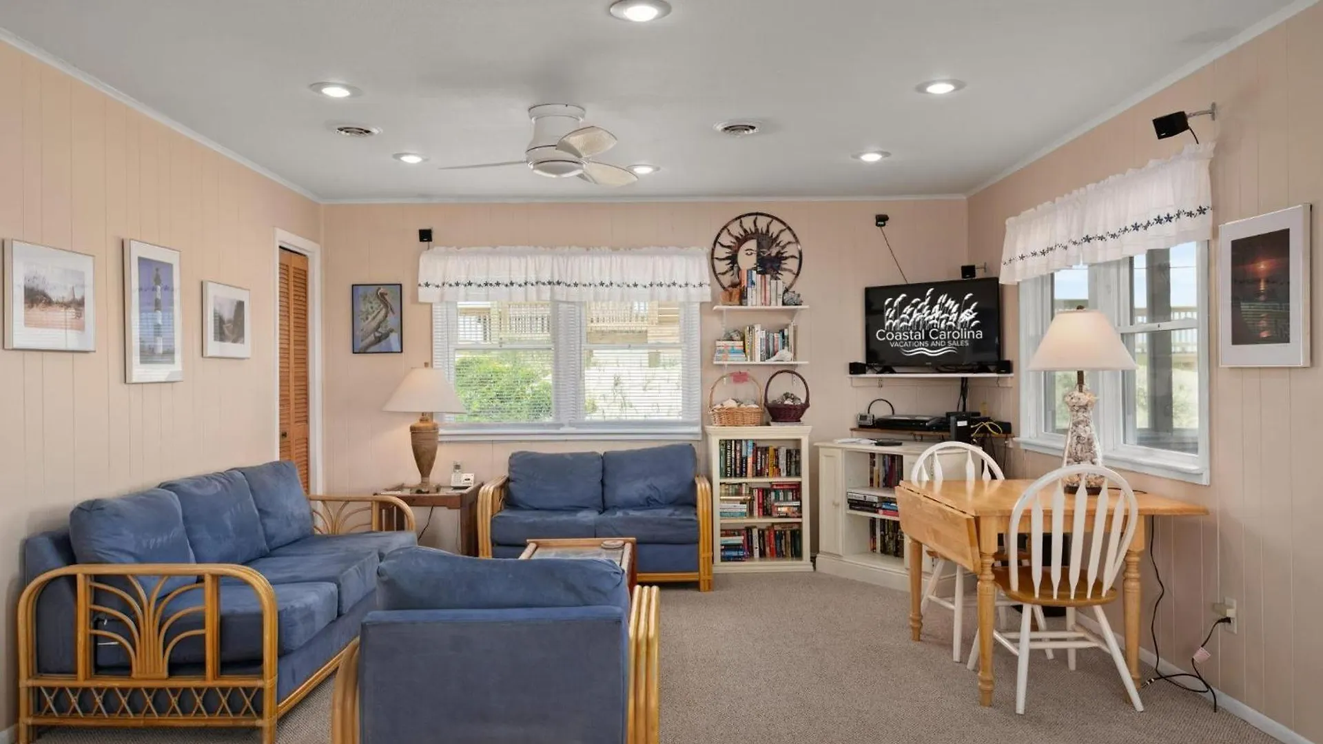 Snh448 L'il Seabreeze Holiday home *