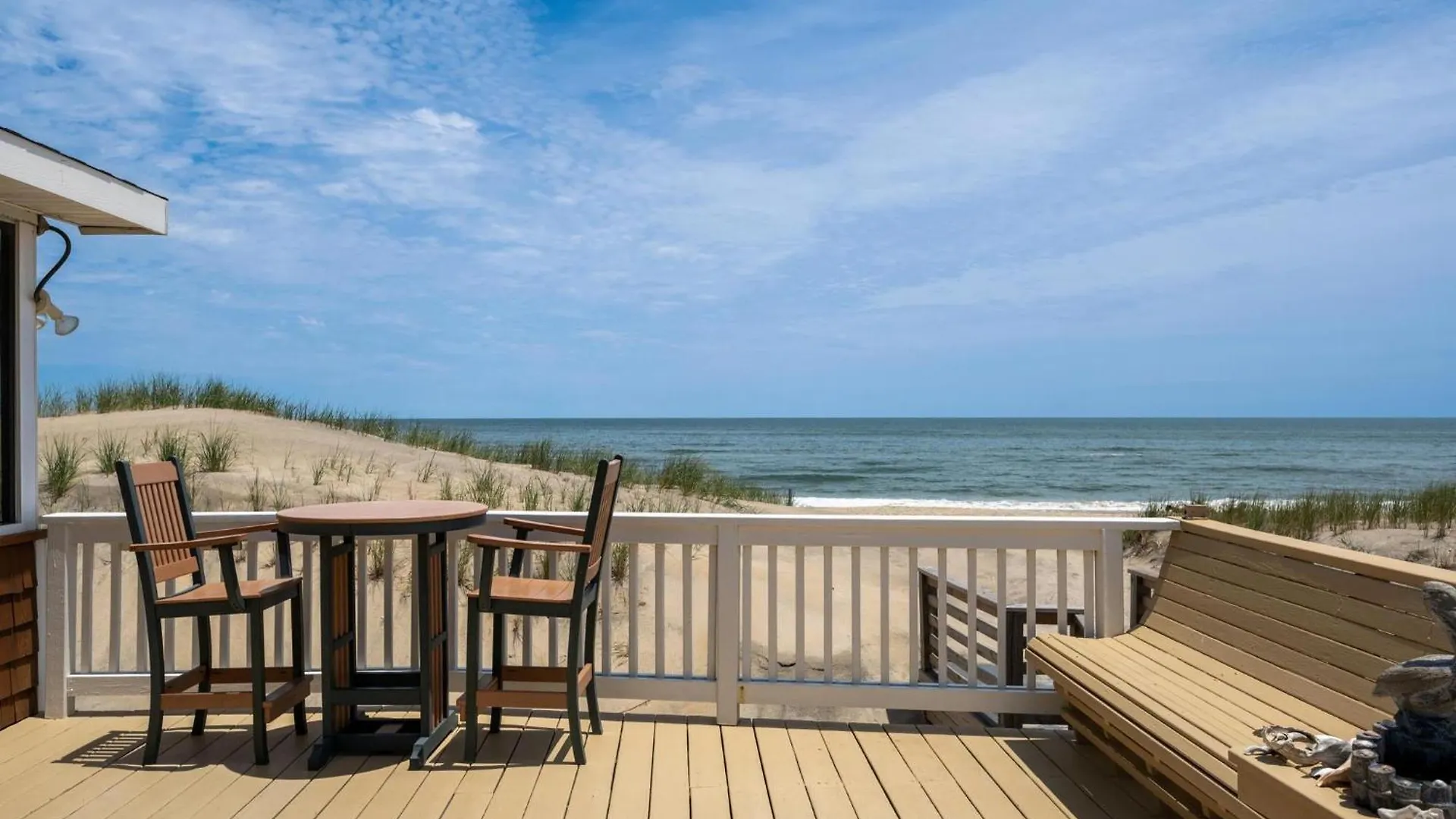 Snh448 L'il Seabreeze Holiday home *