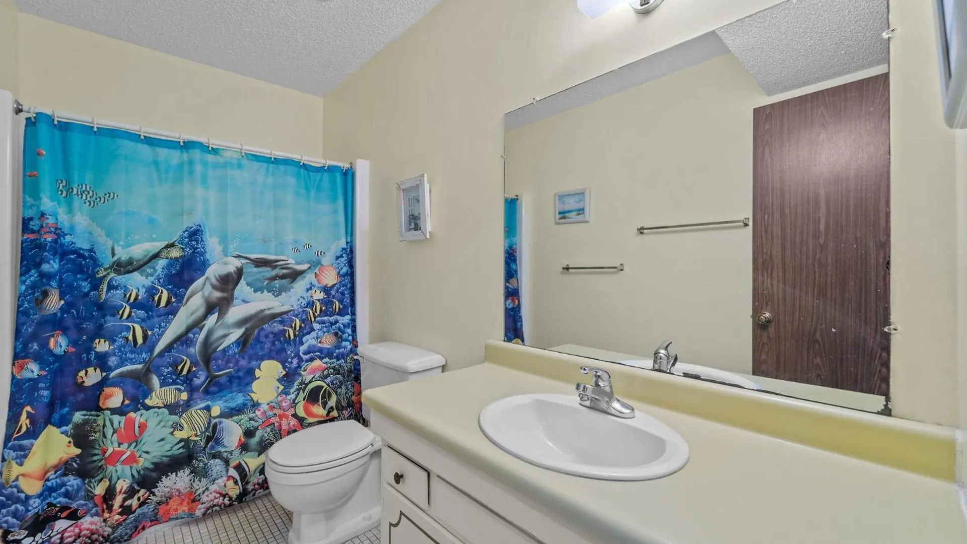 5440 - Baywatch By Realty *