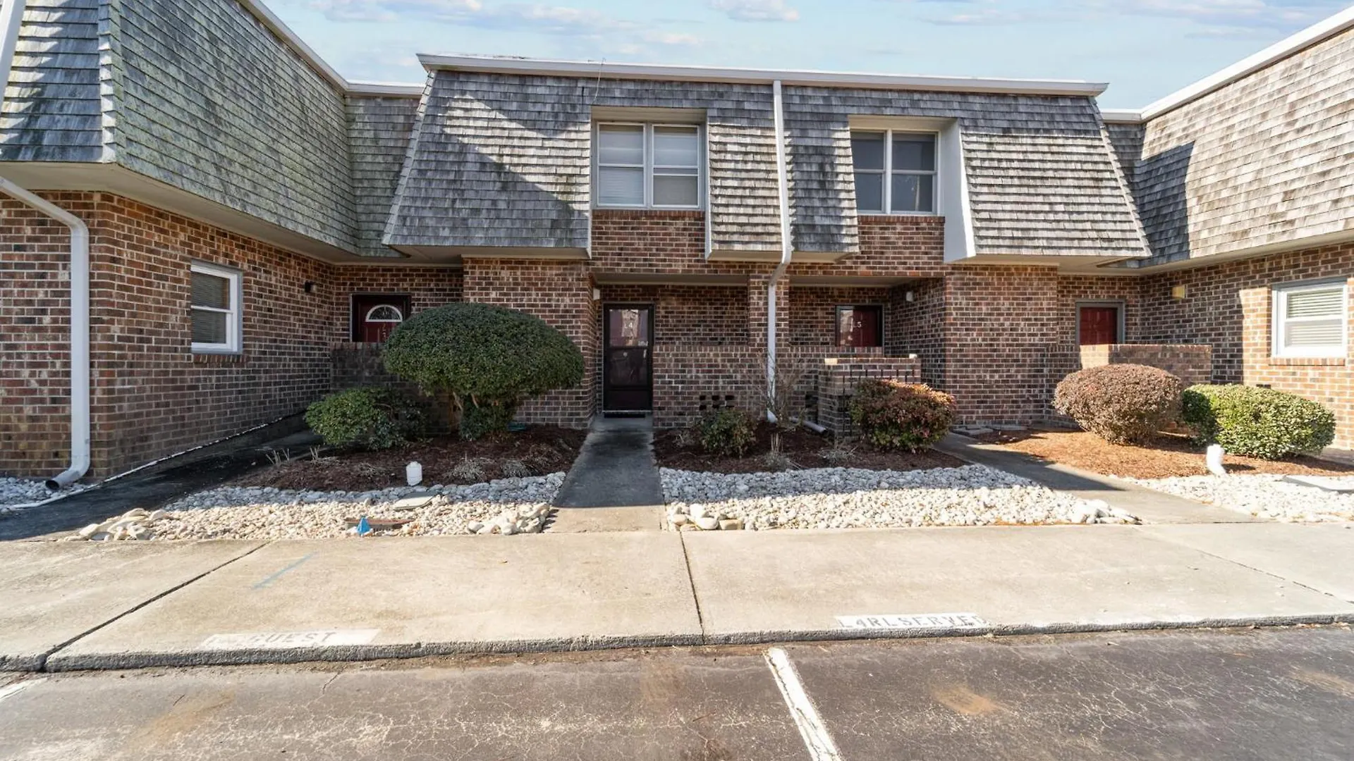 5440 - Baywatch By Realty *