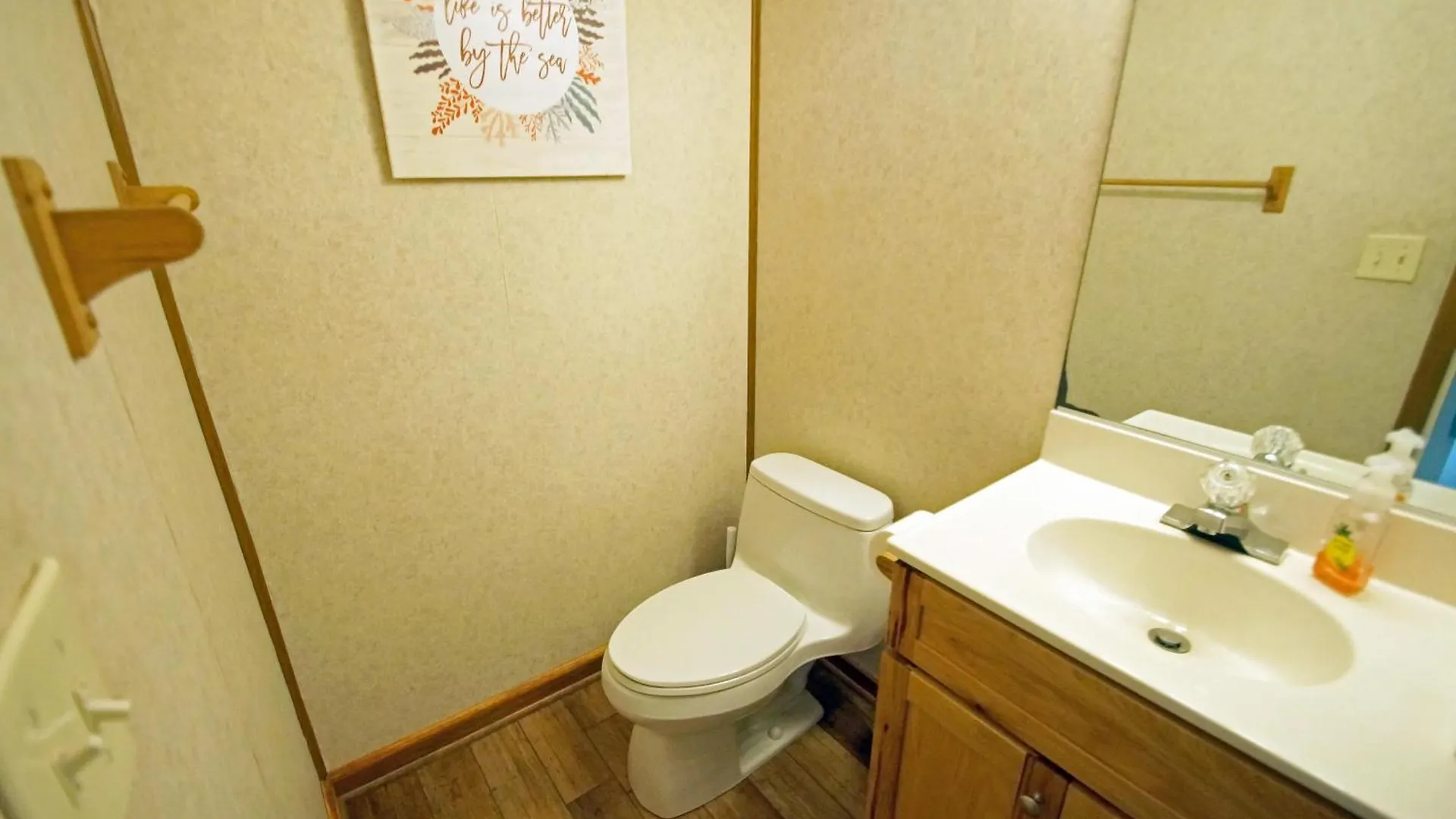 N5615-living The Dream Holiday home