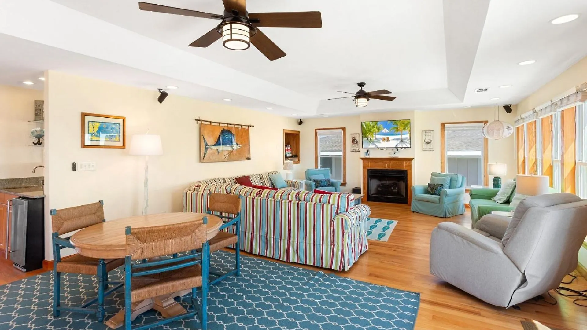 7080 Cool Breeze Oceanfront Pool Elevator *