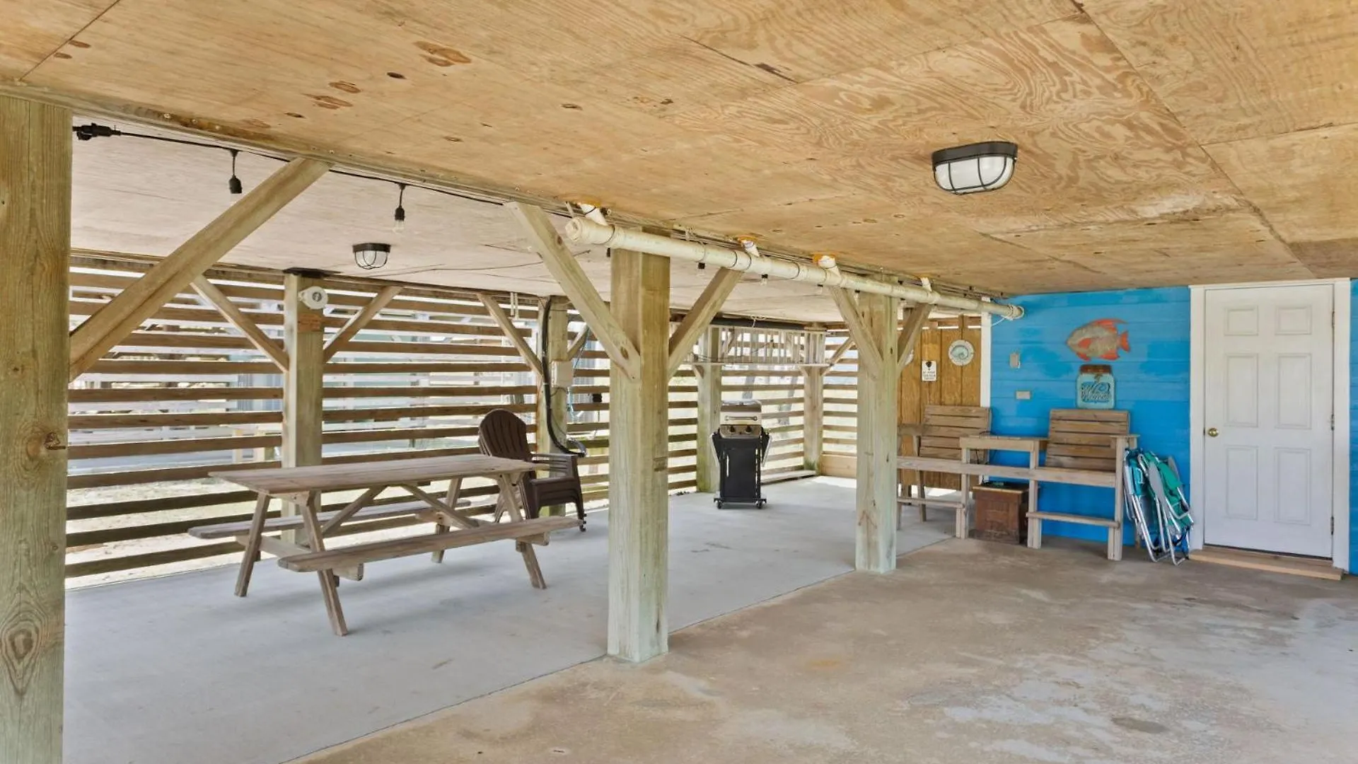 6030 Sanctuary 4 Min Walk To *