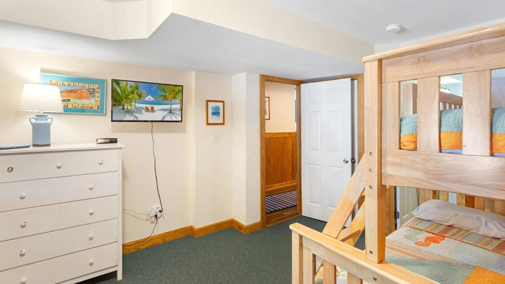 Holiday home 7080 Cool Breeze Oceanfront Pool Elevator