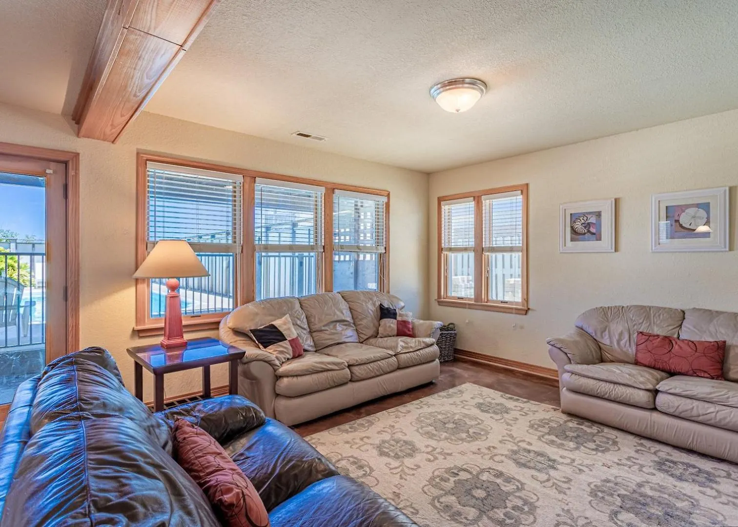 Holiday home 6067 The Pebble Oceanfront