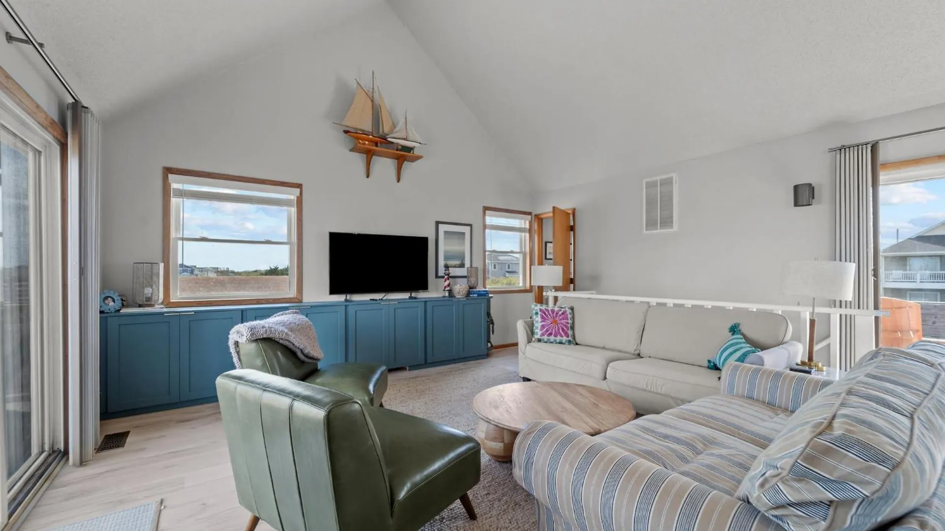 5414 - Sunbreak By Realty Holiday home