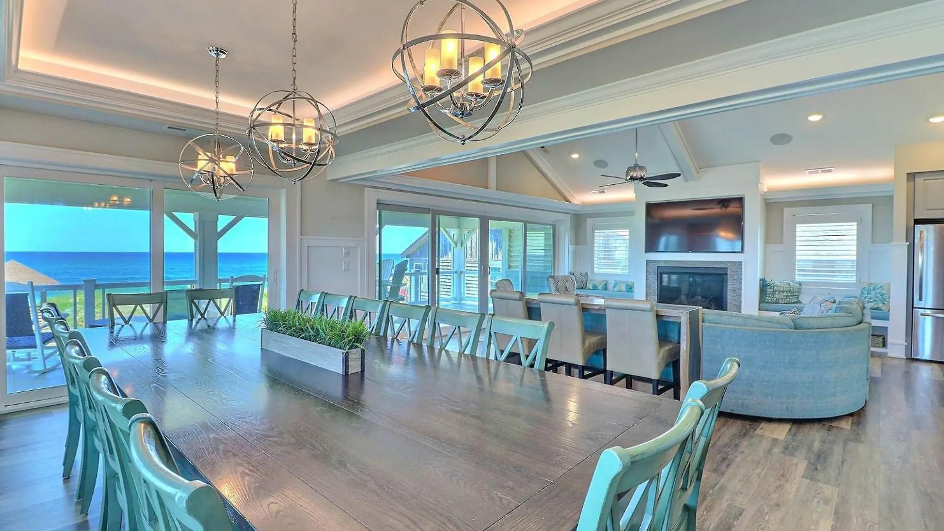 6007 Happy Sol Oceanfront Heatable Pool Holiday home