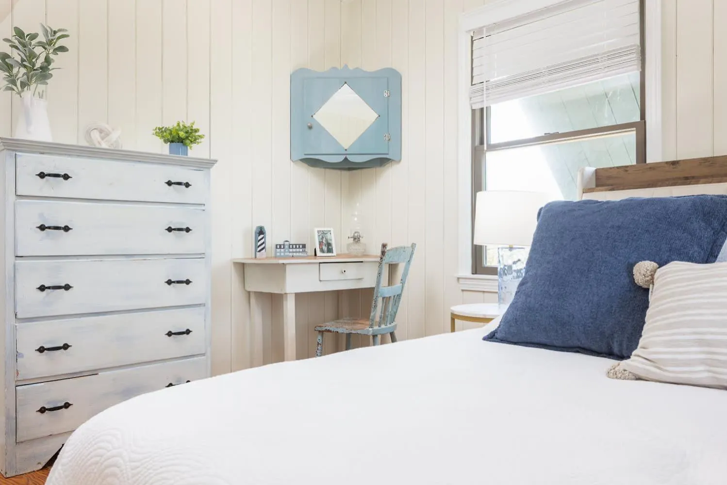 Newly Renovated Oceanfront Holiday home