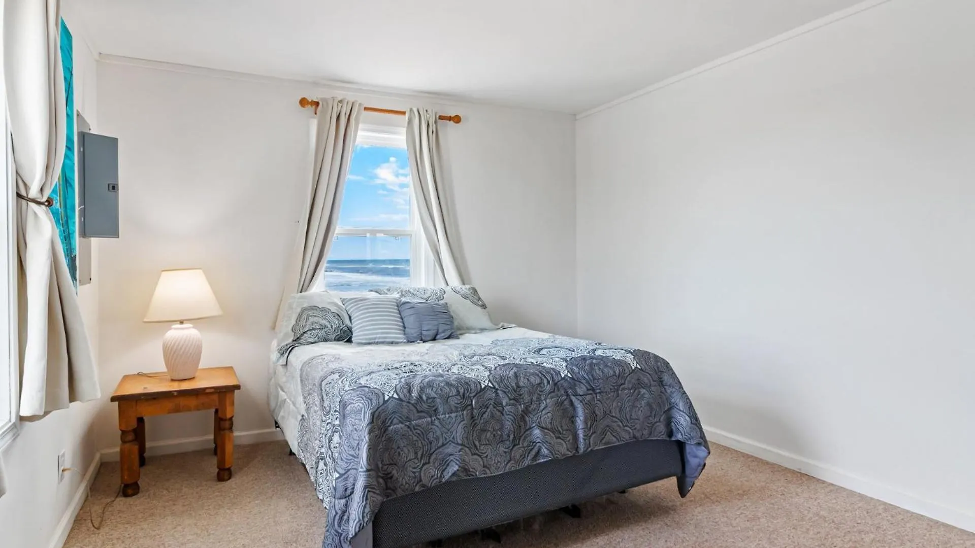 7133 Barefoot Super Oceanfront Amazing Views * Nags Head