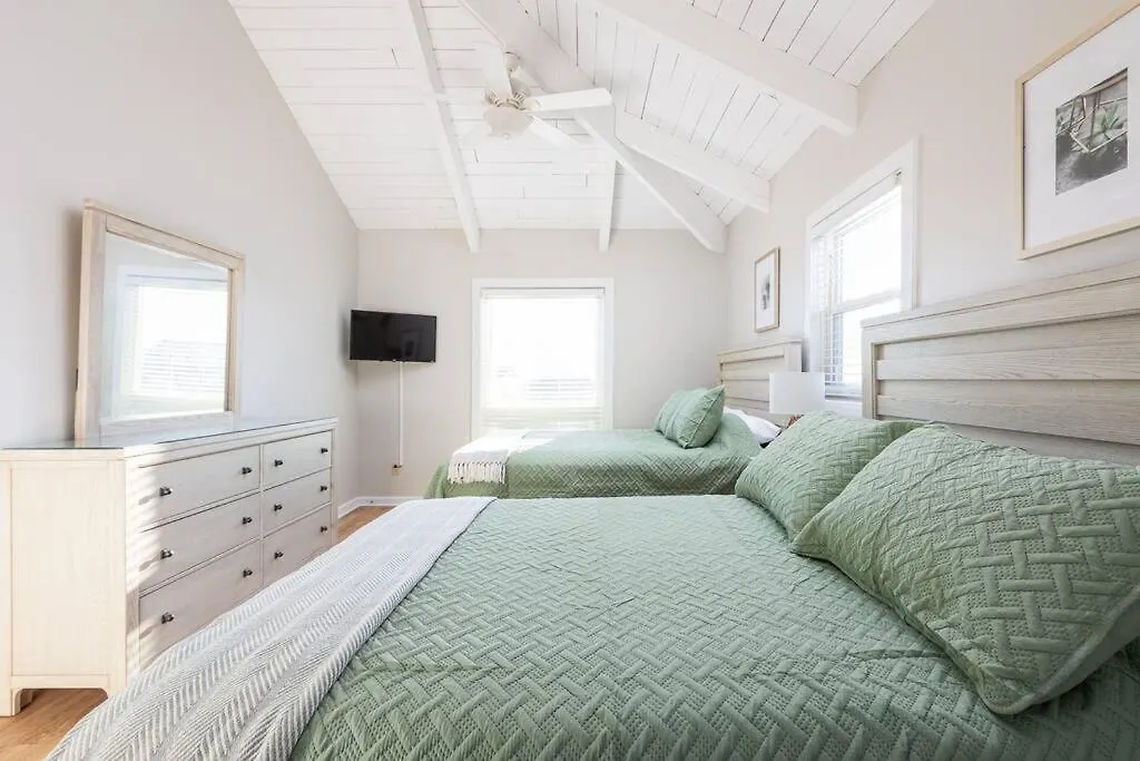 Holiday home Oceanfront With Panoramic Views Newly Renovated *