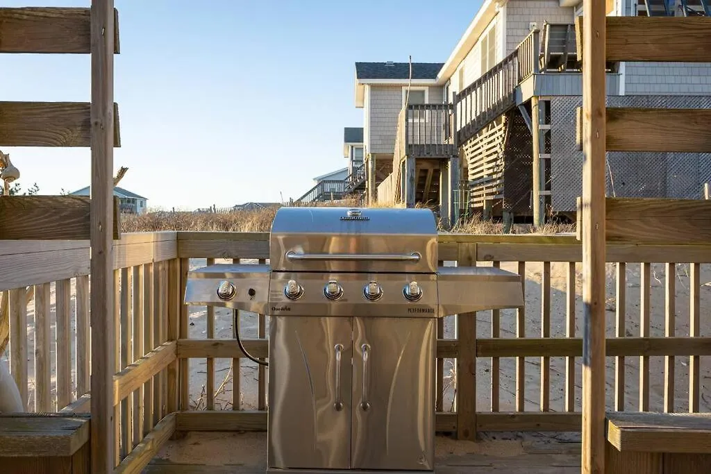 Oceanfront With Panoramic Views Newly Renovated Holiday home