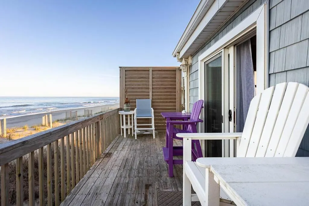 Oceanfront With Panoramic Views Newly Renovated Holiday home *