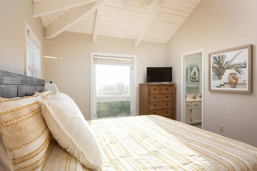 Holiday home Oceanfront With Panoramic Views Newly Renovated *