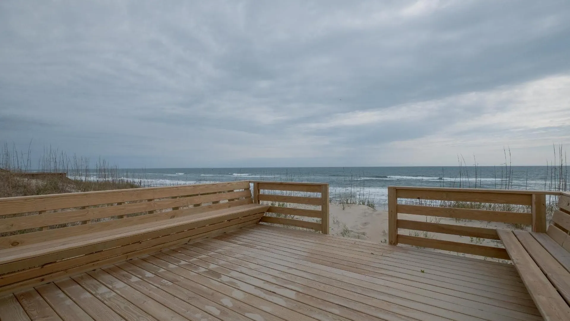 5705 - Edgewater View By Realty Holiday home *