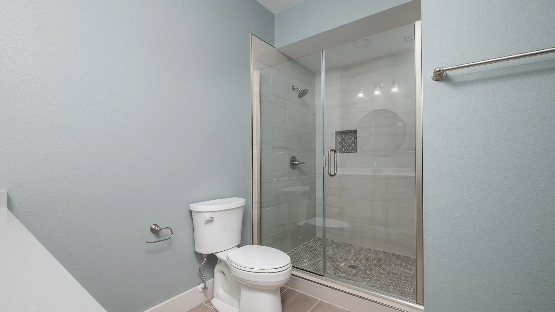 5705 - Edgewater View By Realty