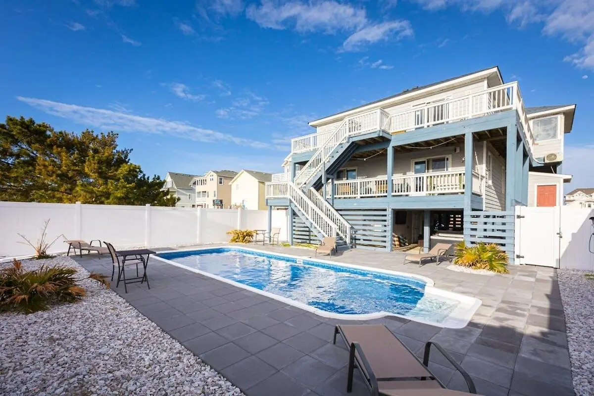Semi-oceanfront 8 Bed With Pool Ocean Views