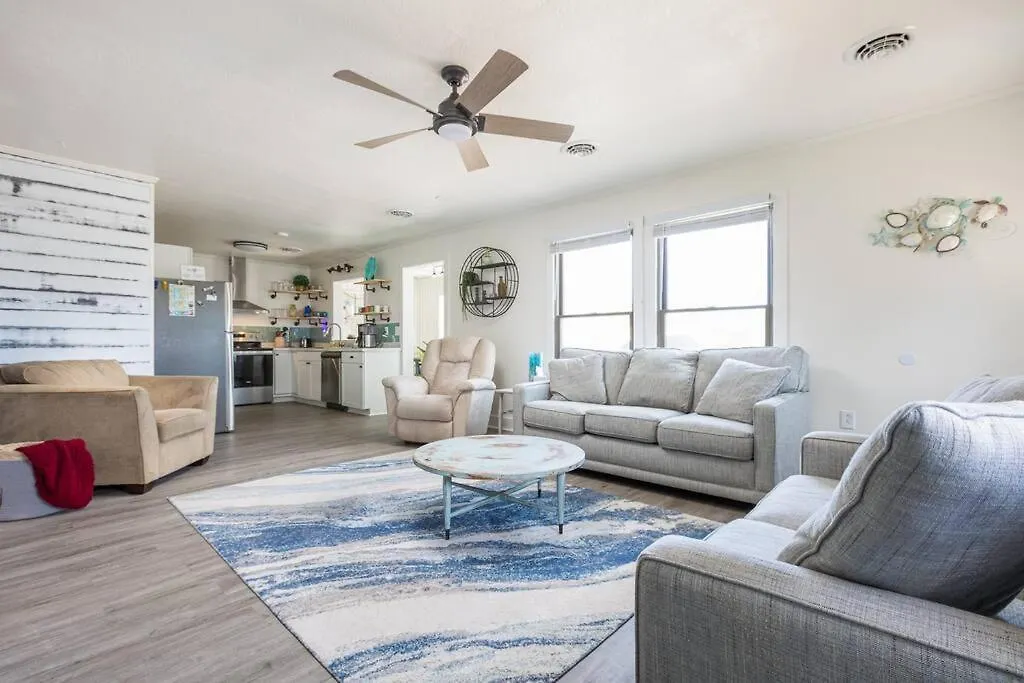 Holiday home Cozy - Mins To With Comm Pool *