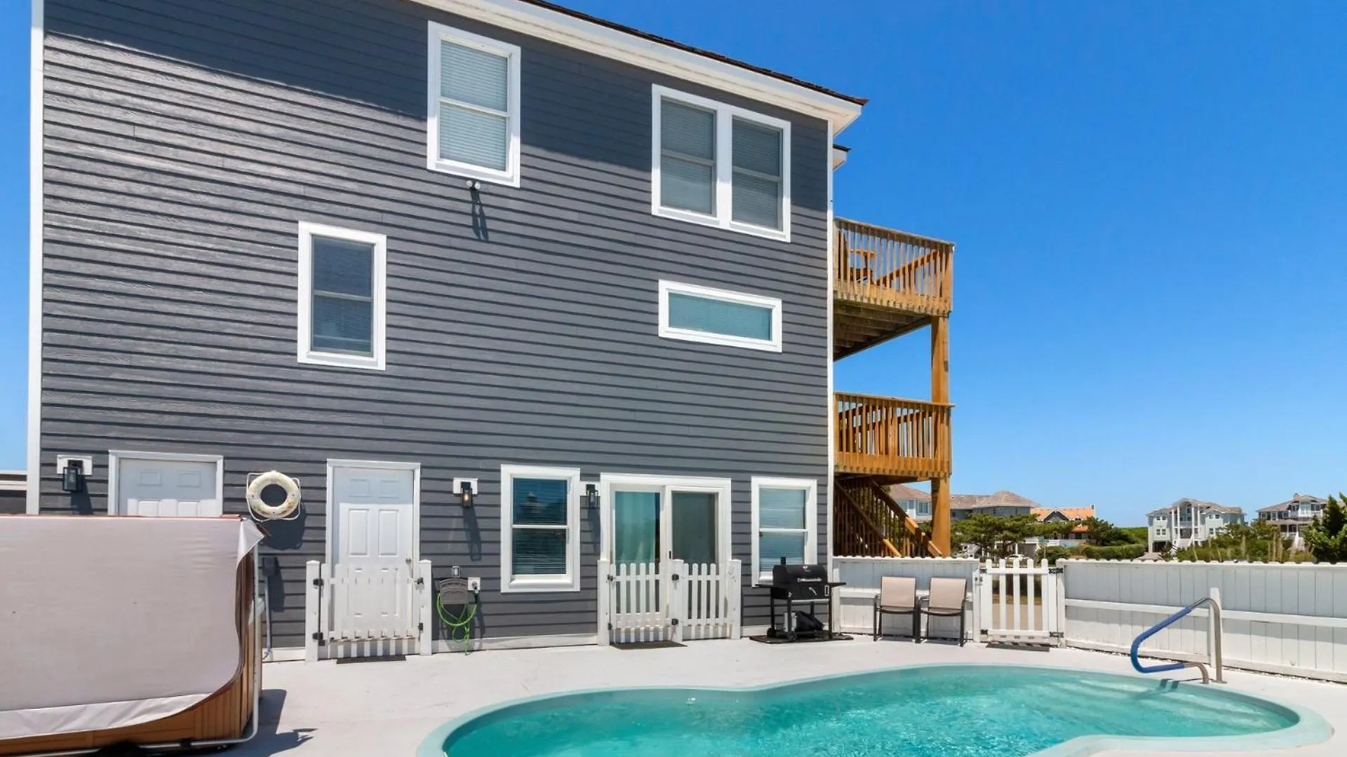 Holiday home 6170 Poolside Paradise 2 Min Walk To Pool *