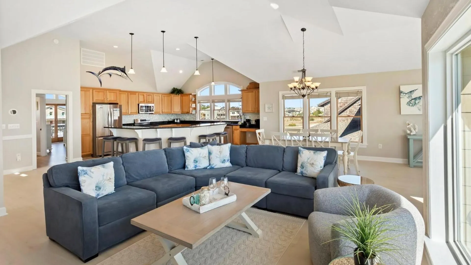 Holiday home Just Fab 8 Bedrooms Oceanfront Luxury Saltwater Pool Elevator Game *