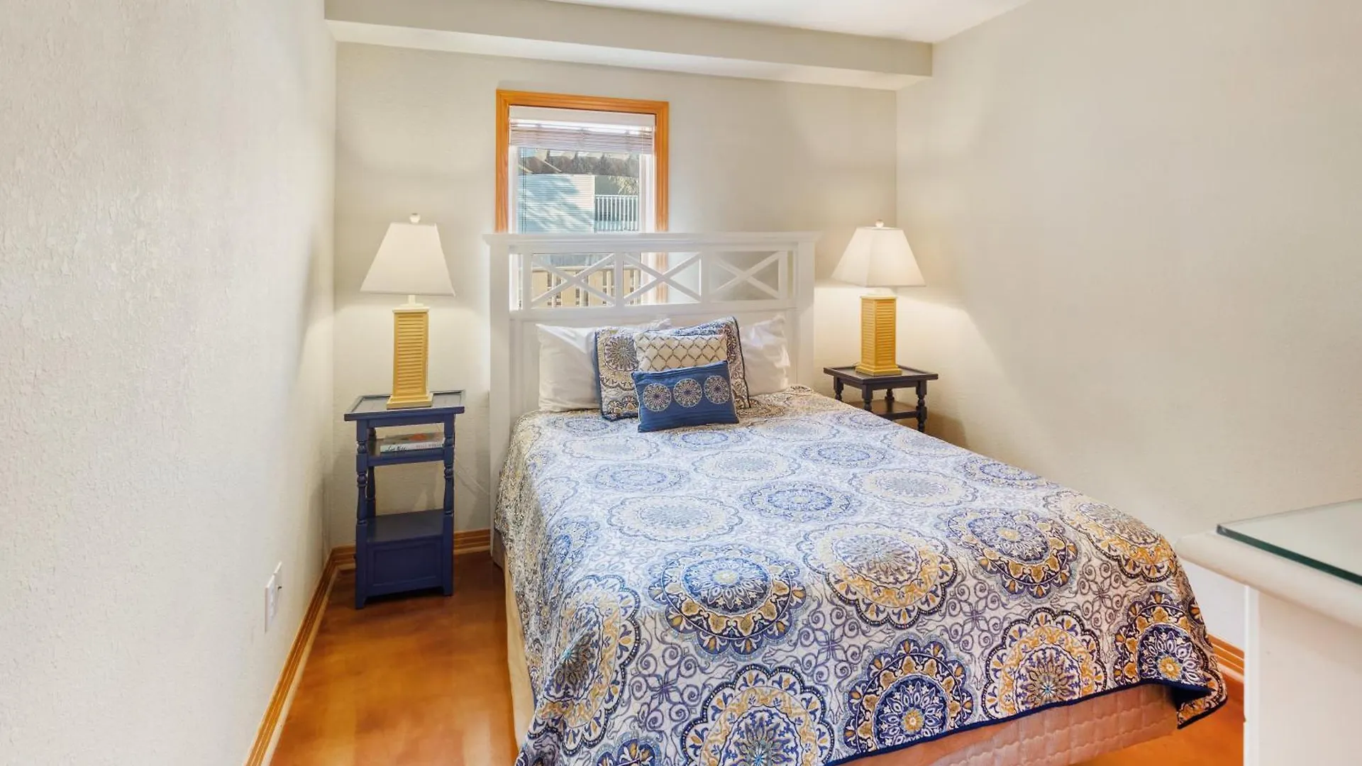 6067 The Pebble Oceanfront *