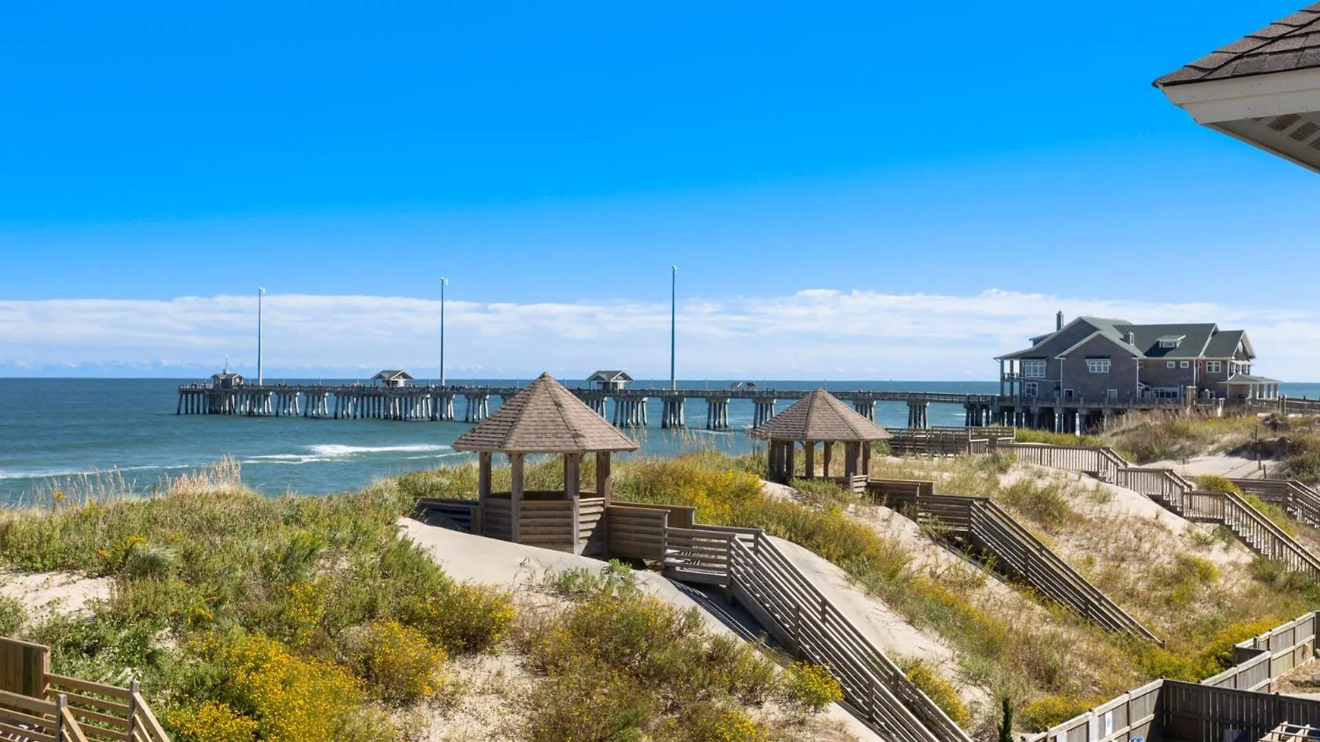 Seaside Oasis Luxury Oceanfront Elevator Pool Holiday home *
