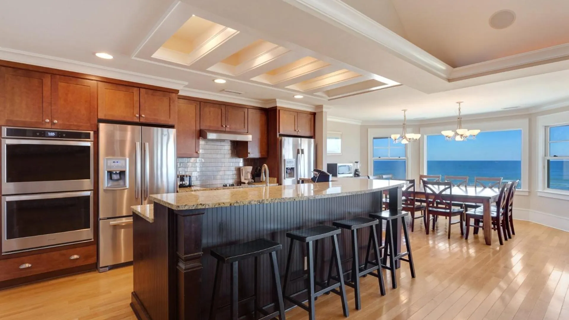 Holiday home Seaside Oasis Luxury Oceanfront Elevator Pool *