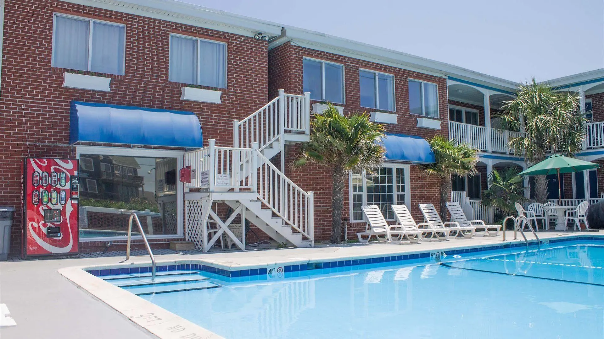 Colonial Motel 2*