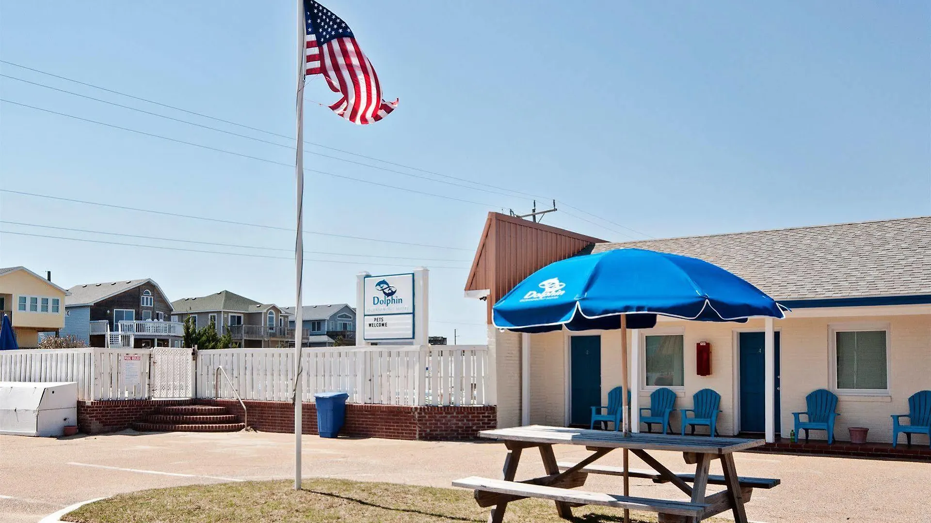 Dolphin Oceanfront - 2* Nags Head