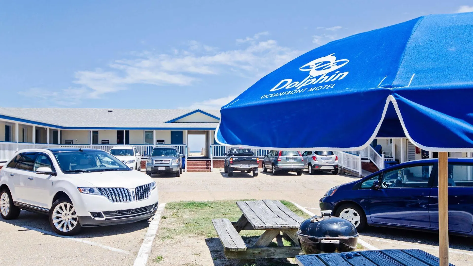 Dolphin Oceanfront - Motel