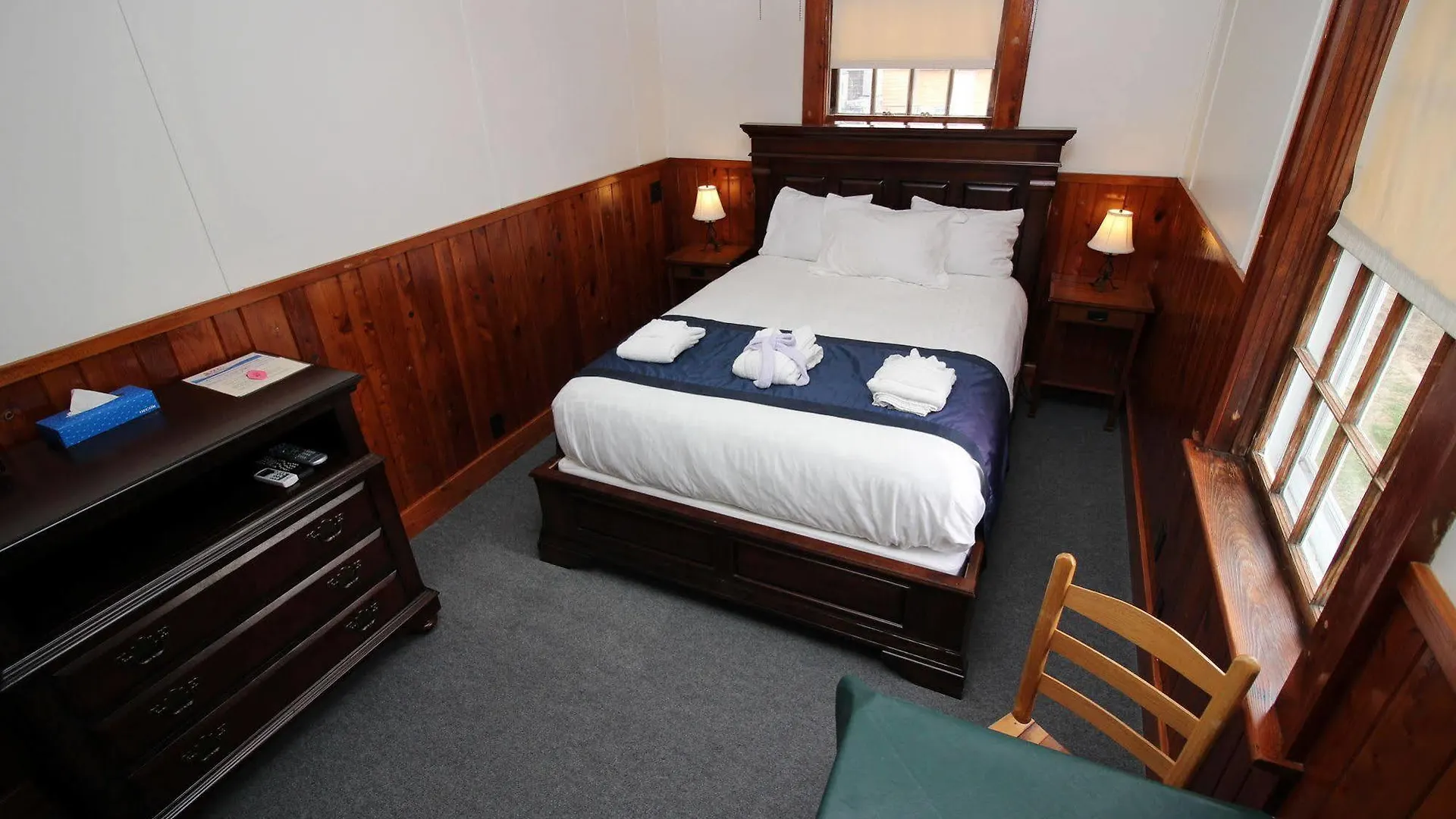 Nags Head Beach Inn 낙스헤드