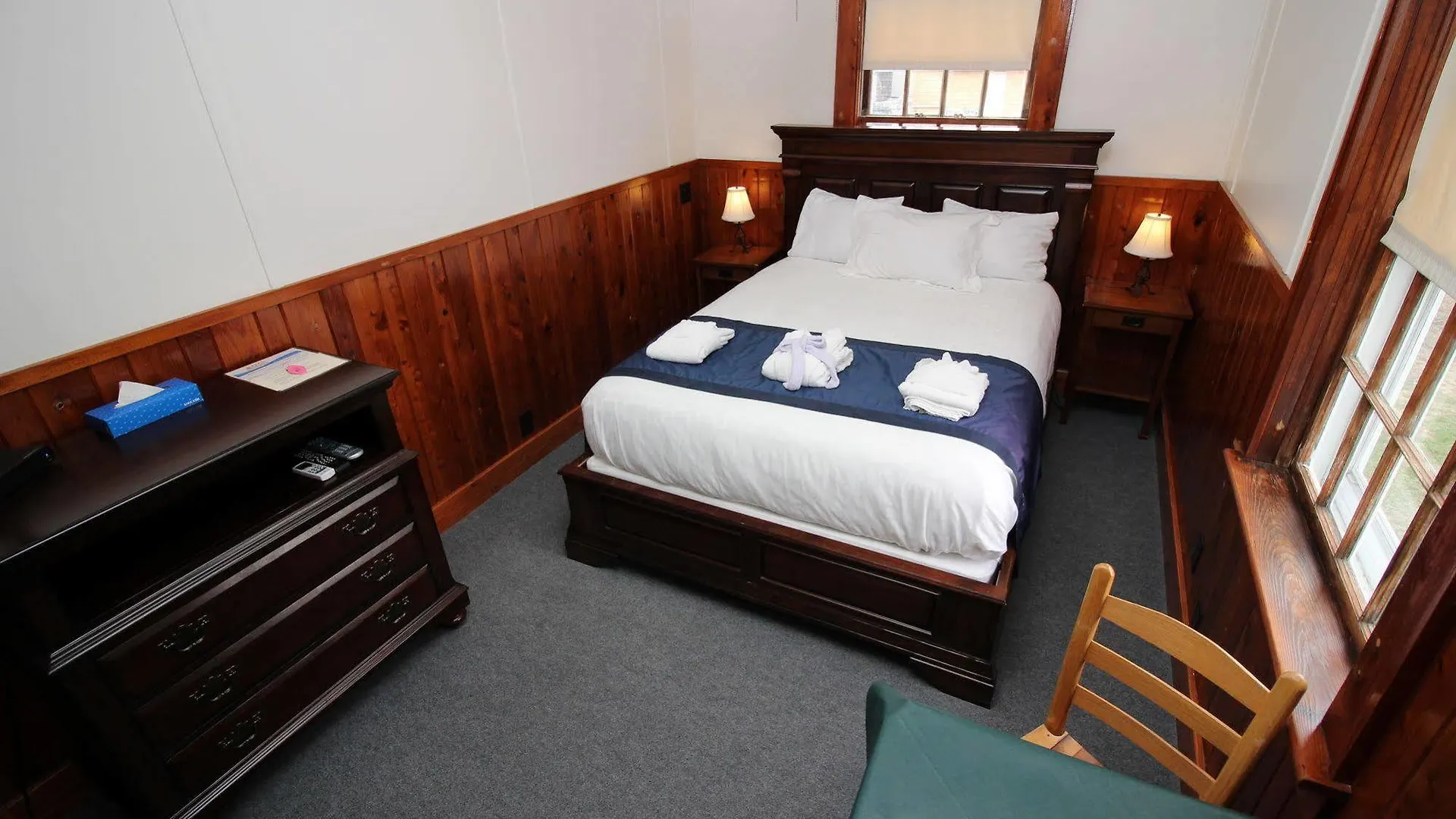 여관 Nags Head Beach Inn 낙스헤드