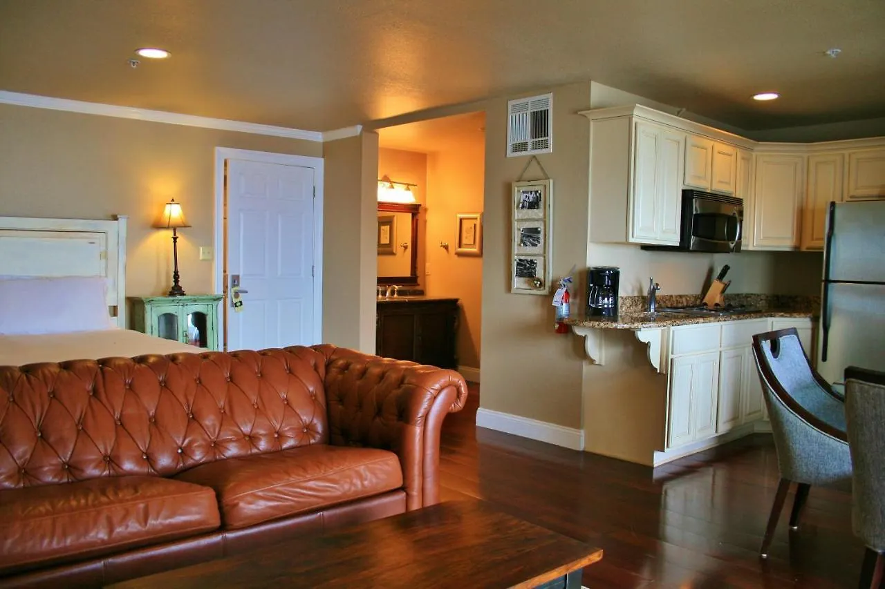 Oasis Suites Nags Head