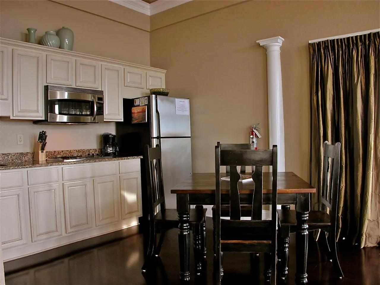 Hotel Oasis Suites
