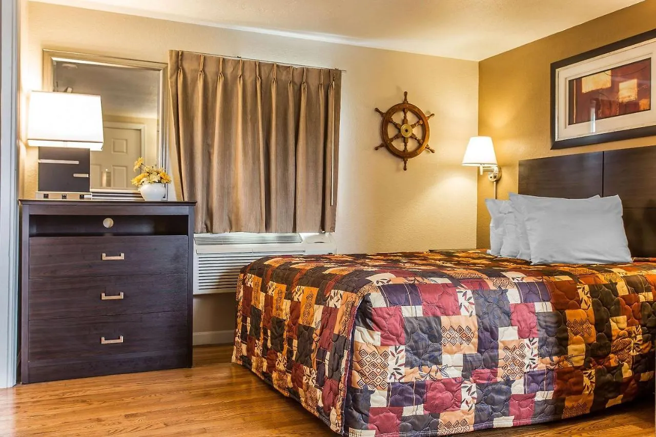 Rodeway & Hotel Nags Head