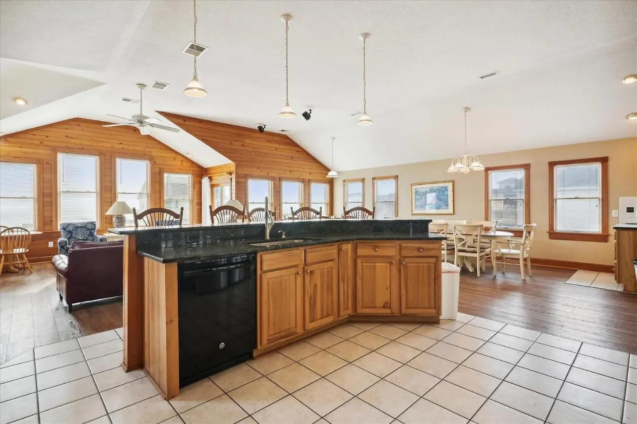 5765 - Heron By Realty *