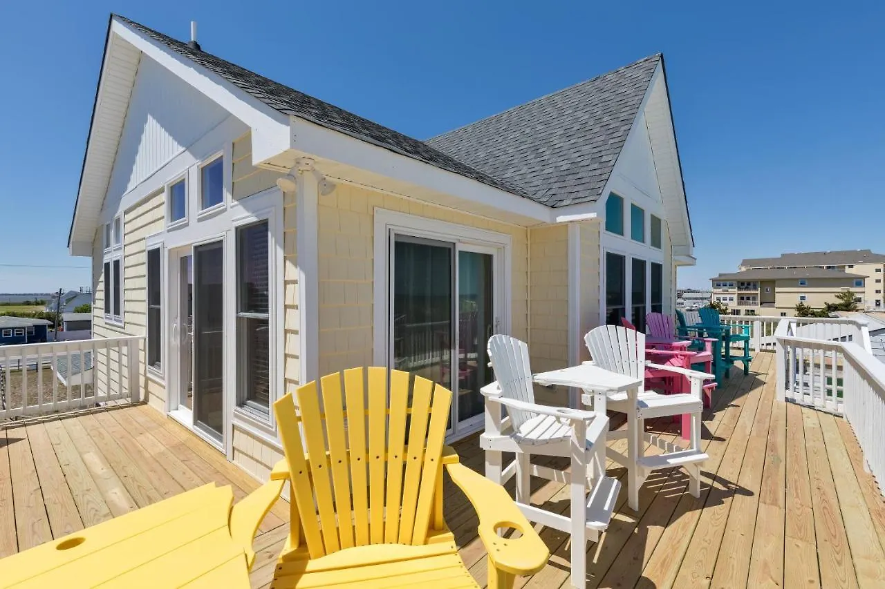 5703 - The Fritz Carlton By Realty